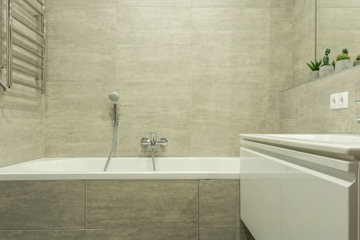 How to Pick the Right Bathtub Size
