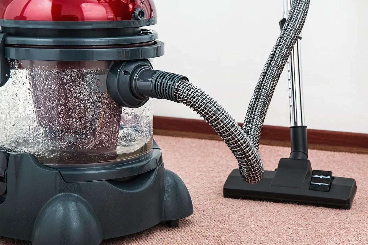 How Does a Bagless Vacuum Cleaner Work
