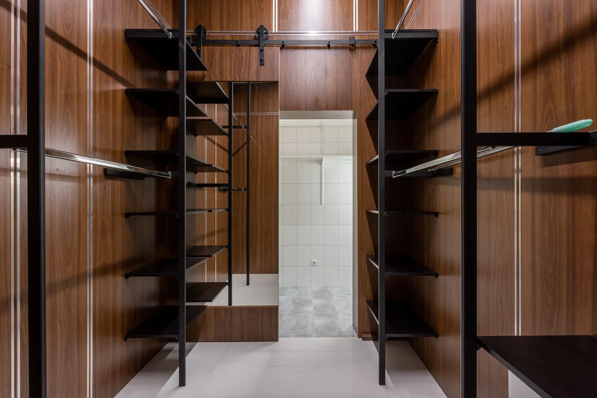 closet shelf installation