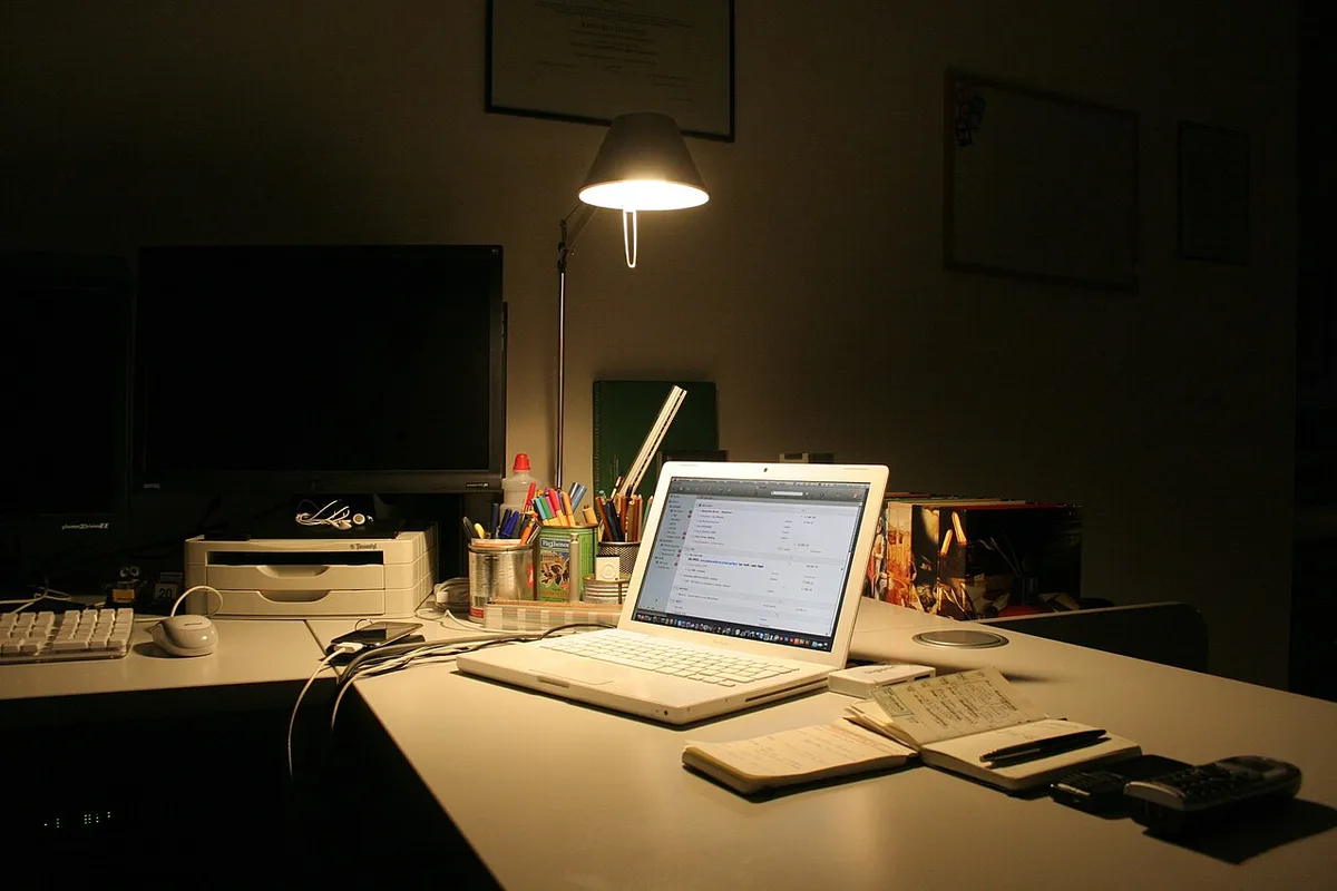 How Do Touch Lamps Work
