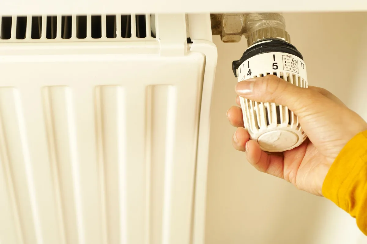 how do wireless thermostats work