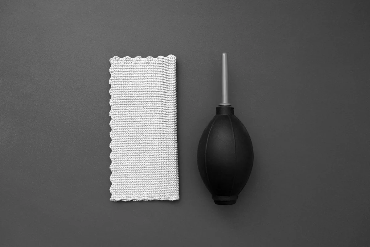 how to clean thermostat