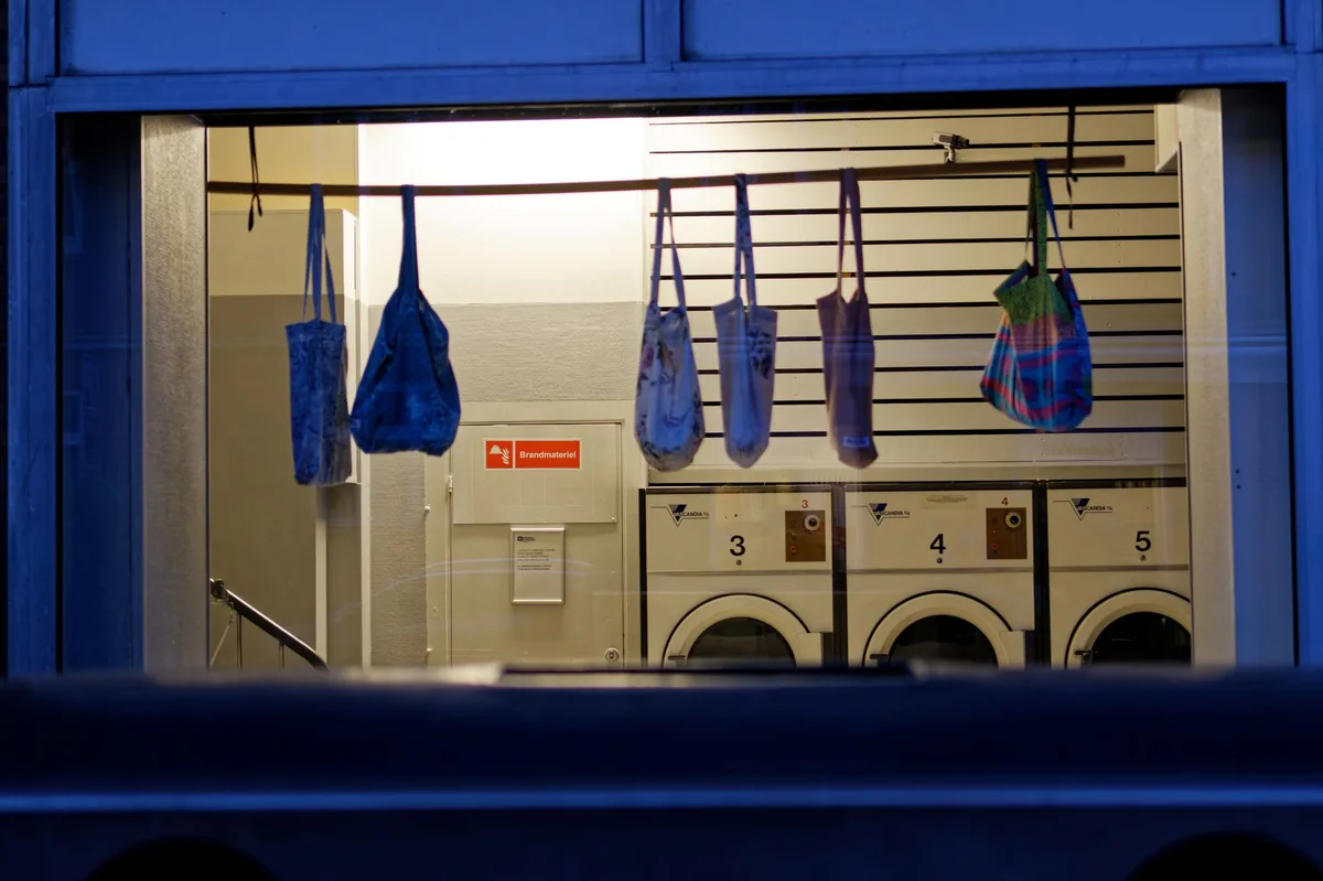 how to make a hanging laundry bag
