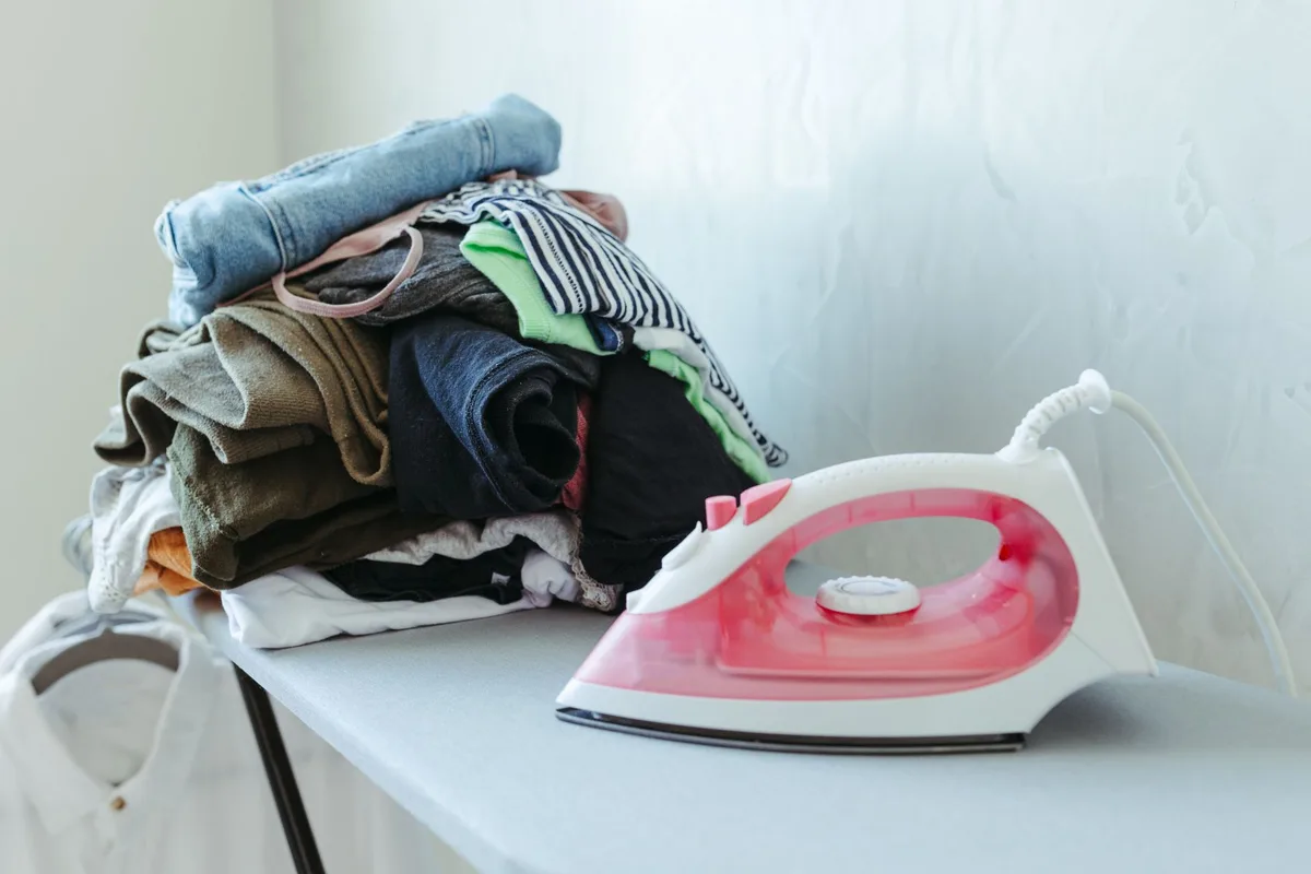 How to Store Off-season Clothes in Storage Containers
