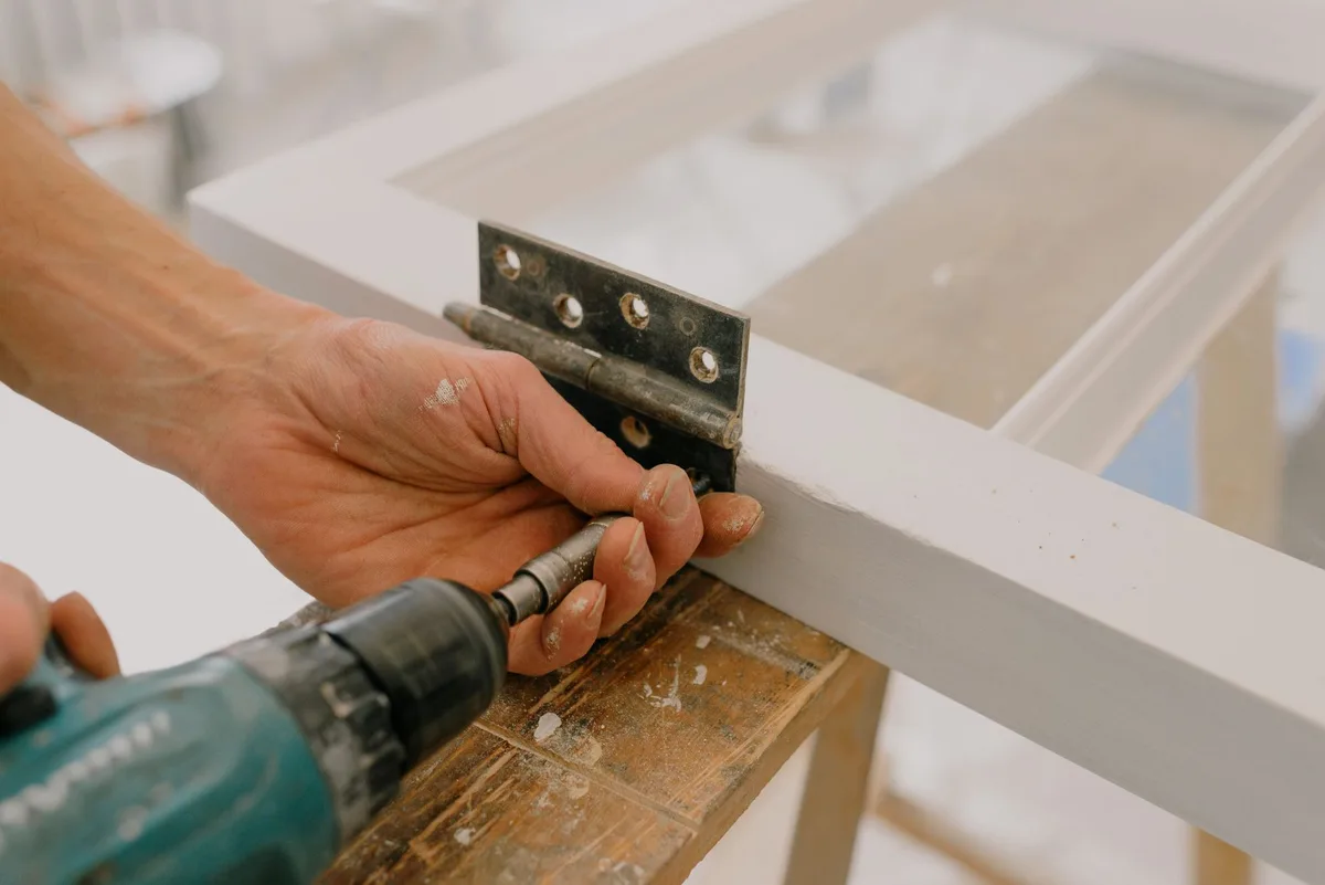 How to Repair a Broken Toilet Seat Hinge