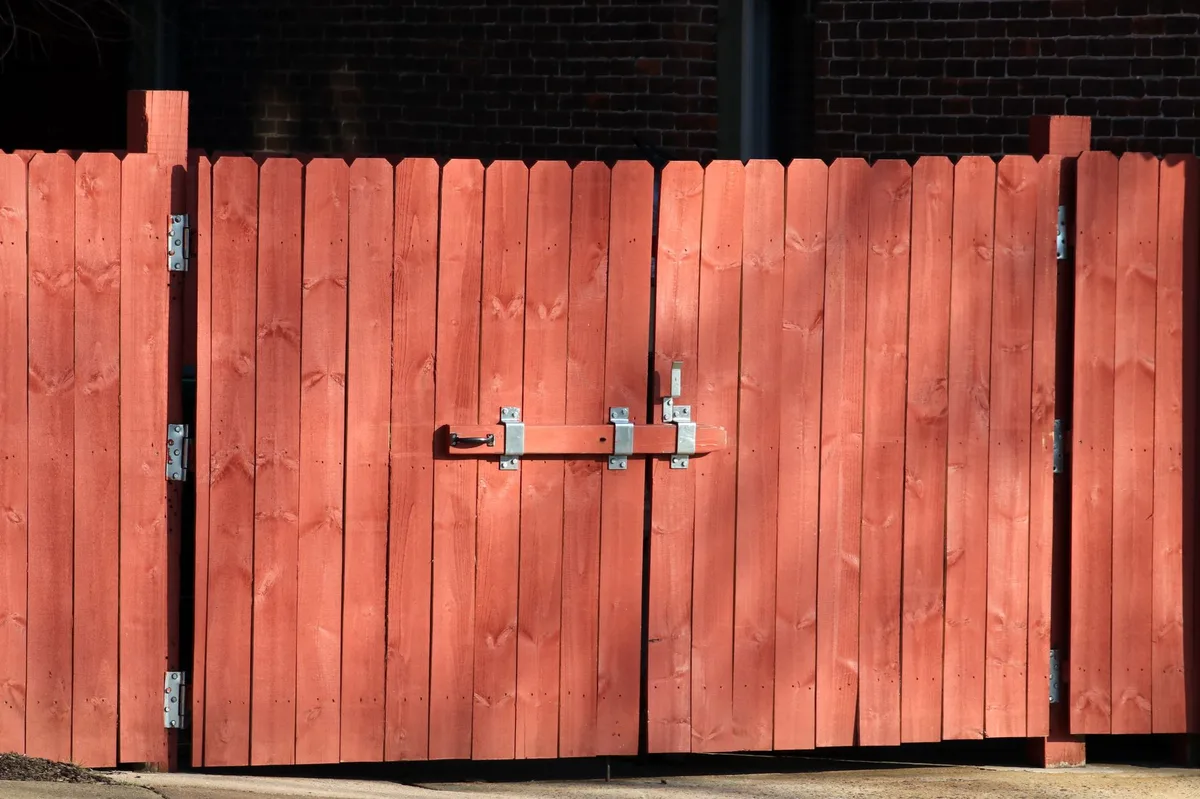 trash can latch
