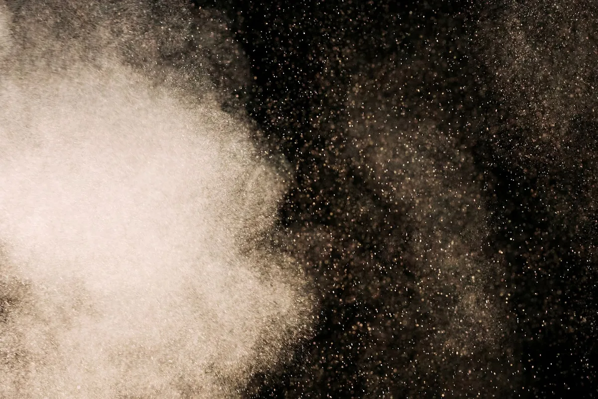 white dust humidifier